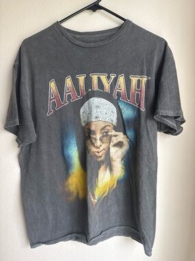 Forever 21 Aaliyah Graphic Tee in Black with Multicolor Print